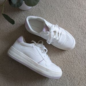 American Eagle Outfitters Women's White and Purple Platform Sneakers